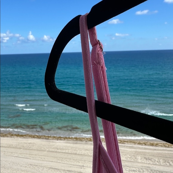 Maxi Dress with a floral Artistic Print - Picture 8 of 10